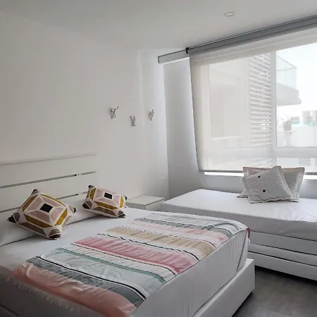 Di Primera Línea De Playa Apartamento