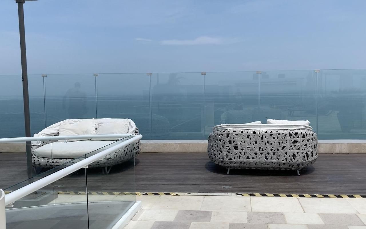 Di Primera Línea De Playa Apartamento